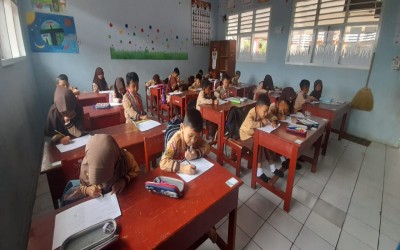Pelaksanaan Asesmen Sumatif Tengah Semester Genap Tahun Pelajaran 2024/2025 di SDN Bojongkopo